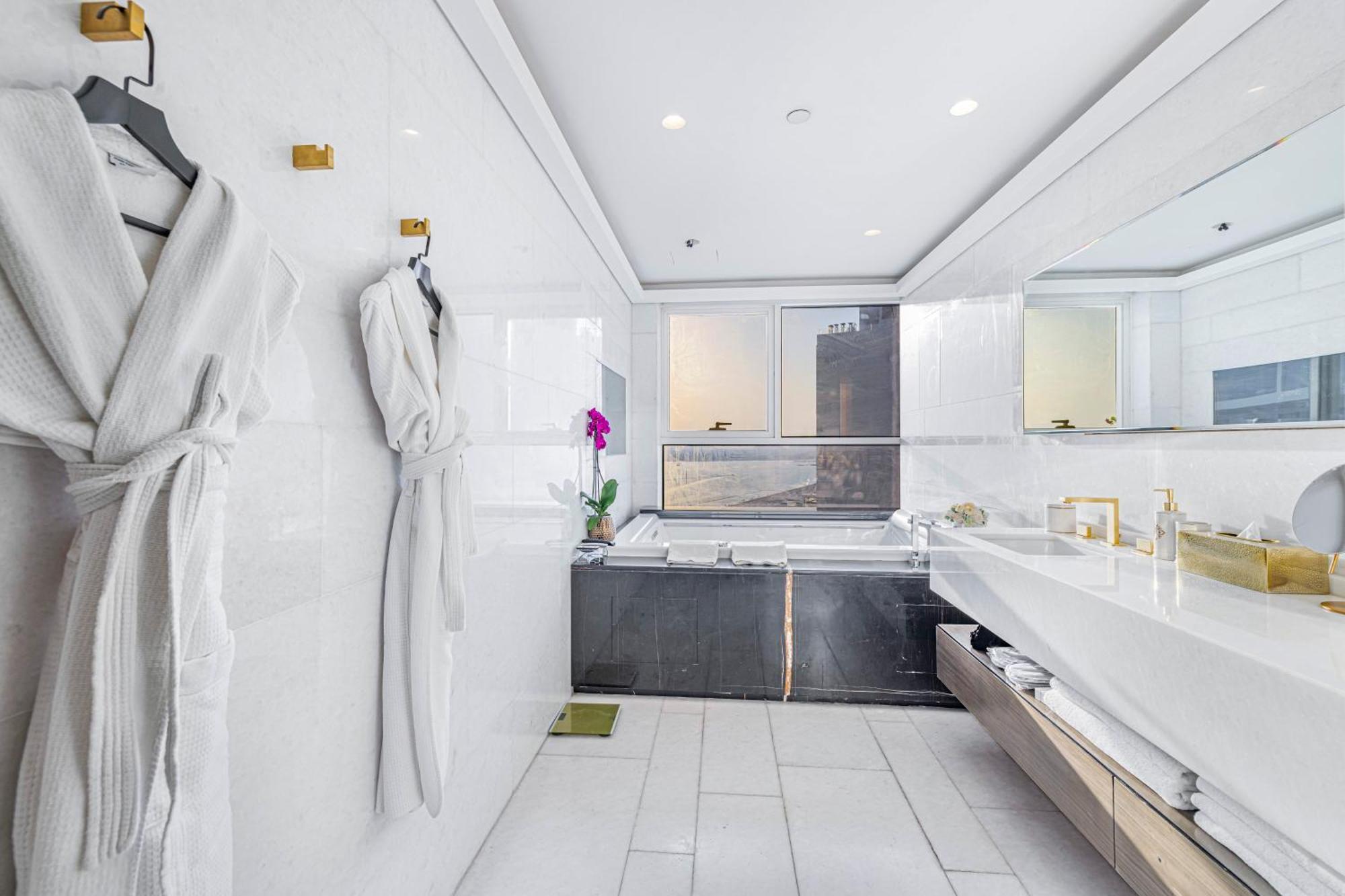 Five Palm Jumeirah 2Br Luxury Penthouse , Full Marina See View With Private Pool Dubai Buitenkant foto